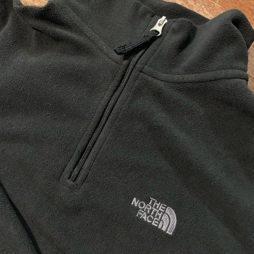 North Face quarter zip XS